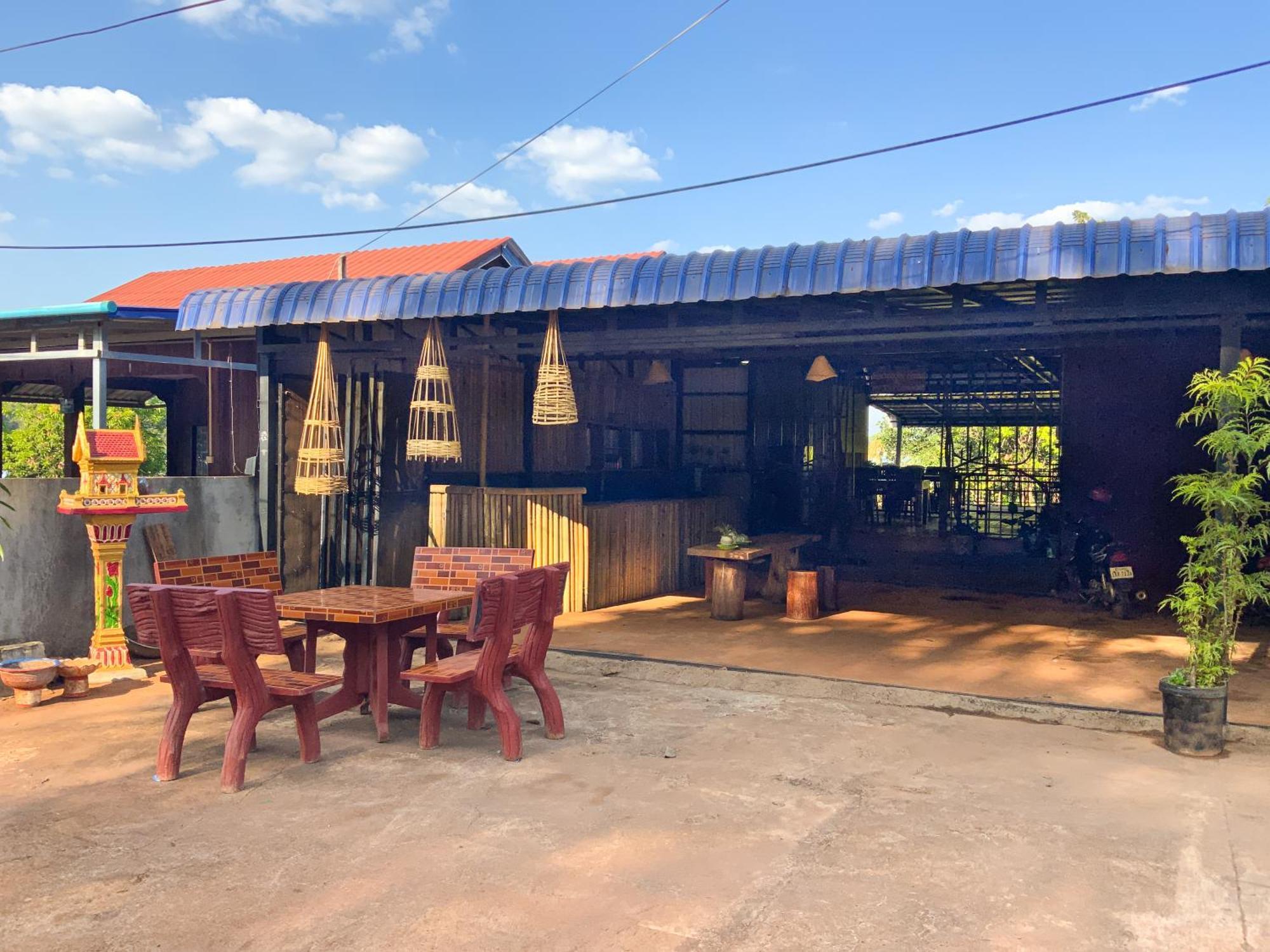 Backpacker Hostel And Jungle Trekking Banlung Exterior photo