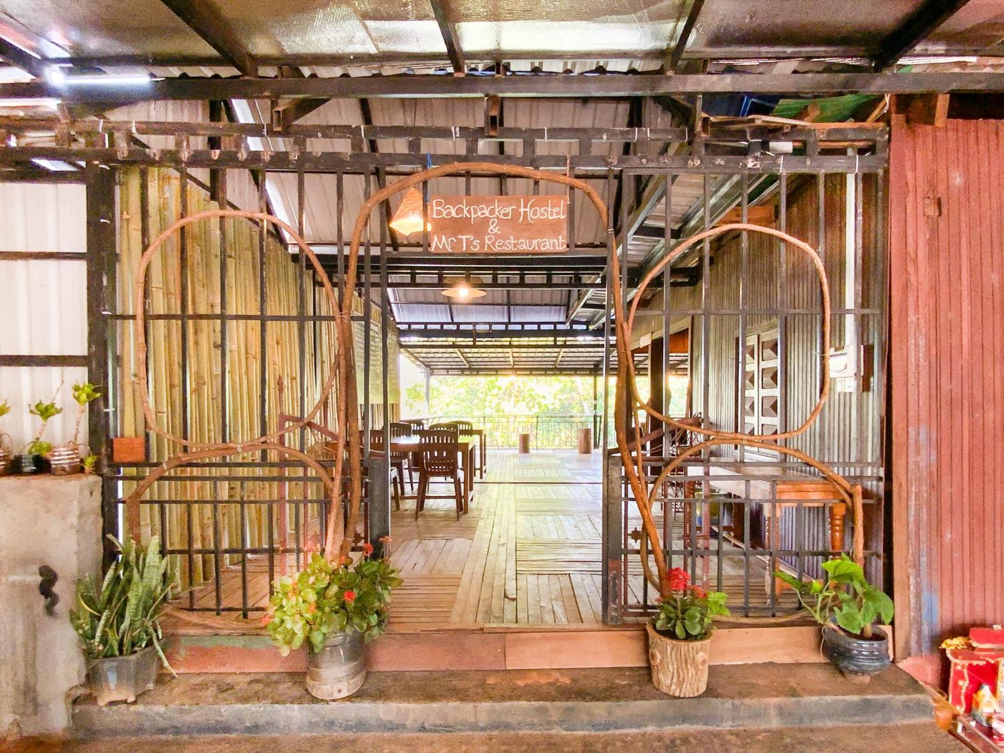 Backpacker Hostel And Jungle Trekking Banlung Exterior photo